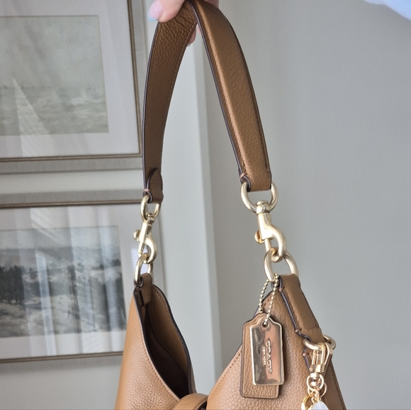 Coach Amber Saddle Brown Leather Hobo Shoulder Bag with Gold Accents - Picture 2 of 10